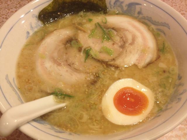 豚骨ラーメン 一平ちゃんのレポート写真1（める）