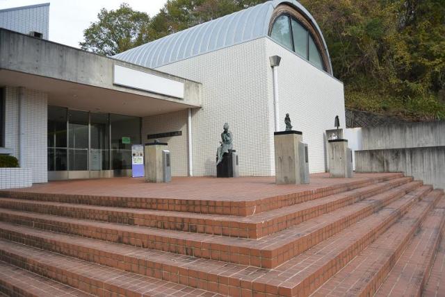 瑞浪市市之瀬廣太記念美術館へのレッツなシニアさんのレビュー写真