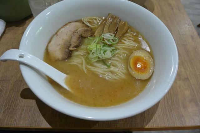 自家製麺 よなや へのレッツなシニアさんのレビュー写真