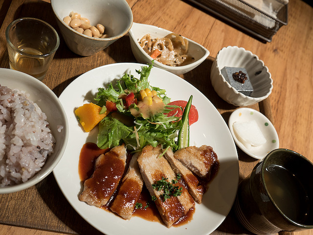 カフェ こはるぞらのレポート写真1（レッツなヤング）