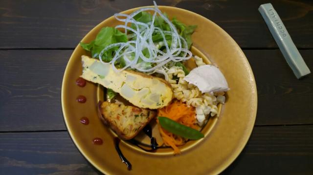 Cafe & Deli OCCHIALIのレポート写真3（める）