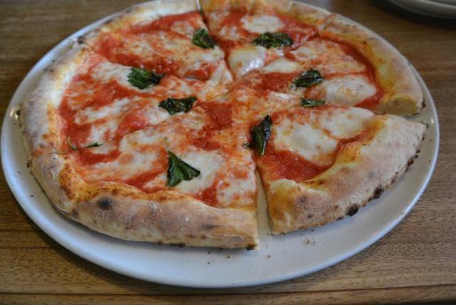 里山の薪窯PIZZA CAFEあめんぼへのレッツなシニアさんのレビュー写真