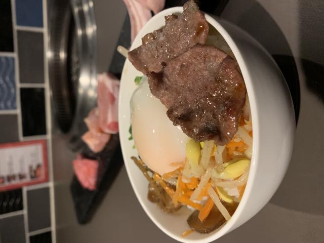 孝作とアームストロングの肉とけむりのレポート写真1（ポニョ）