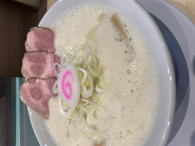 鶏そば 満つるのレポート写真1（ポニョ）