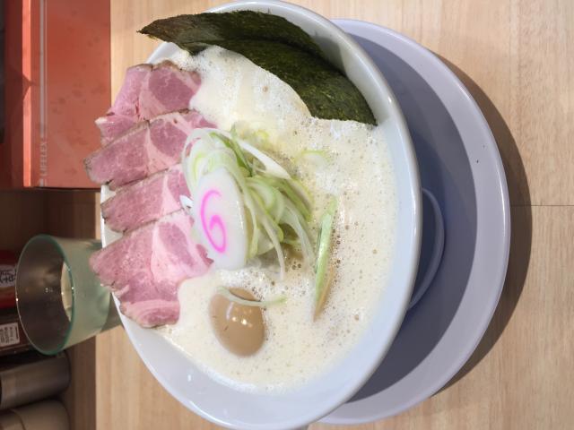 鶏そば 満つるへの名古屋で稼いで岐阜で使うさんのレビュー写真