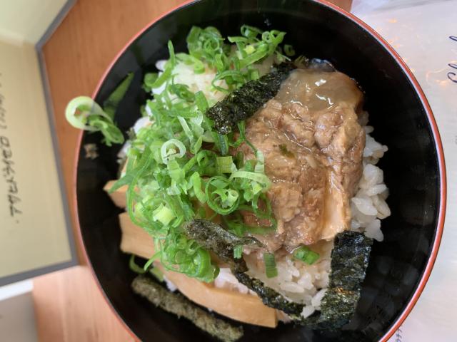もつ料理と麺類 ホワン・ロンのレポート写真1（ポニョ）