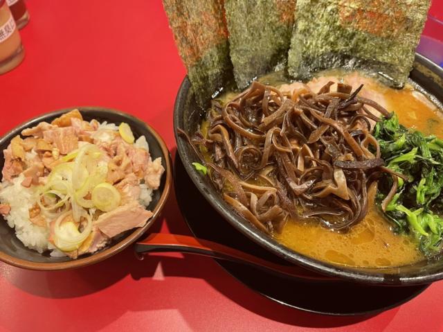 家系ラーメン 稲葉家へのえころんさんのレビュー写真
