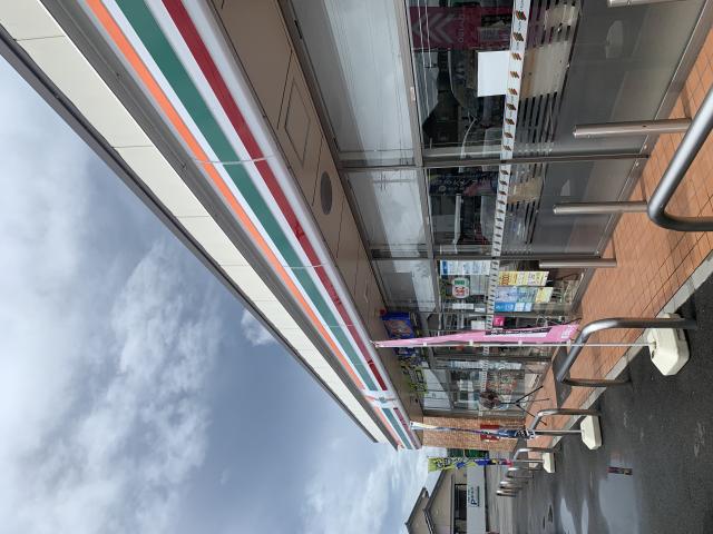 セブンイレブン 関市肥田瀬店のレポート写真1（ポニョ）