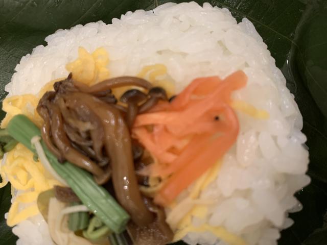 創作郷土寿司本舗 梗絲のレポート写真1（ポニョ）