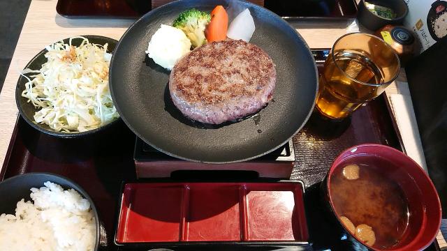 とろけるハンバーグ 福よし 岐阜長良店へのヨゼさんのレビュー写真