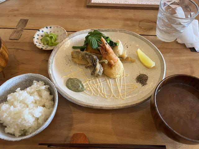 食堂てのひらへのえころんさんのレビュー写真