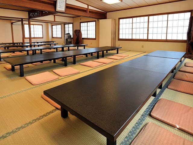 大広間は70名まで対応できる