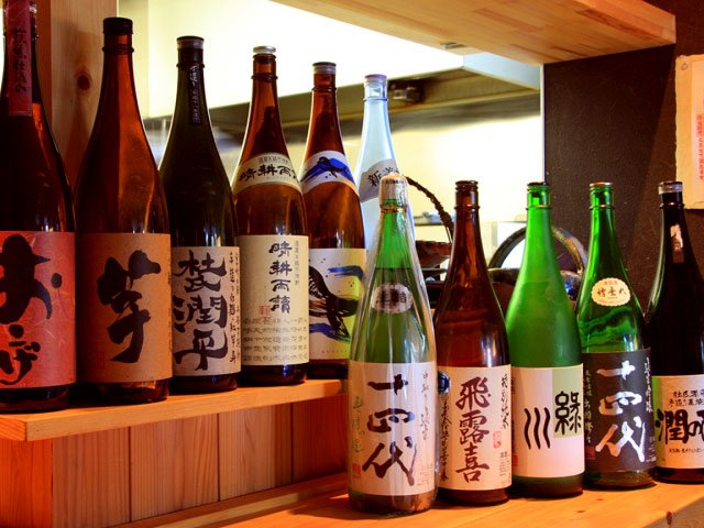 店主こだわりのお酒。焼酎や日本酒は特におすすめ