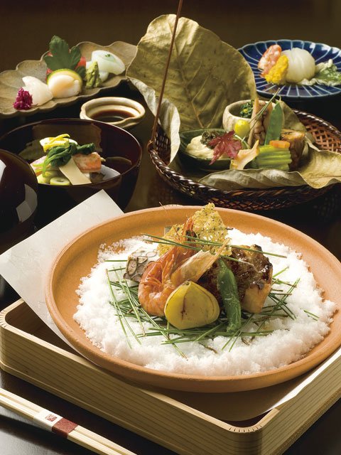 熟練の技術と感性で、素材の魅力を最大限に活かしたお料理