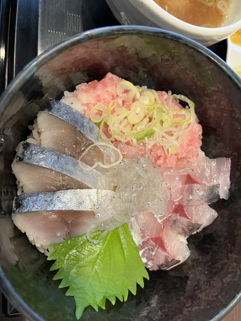 海鮮丼専門店 とっとやへのえころんさんのレビュー写真