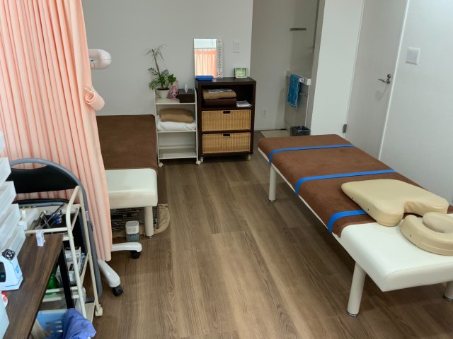 広々とした施術室