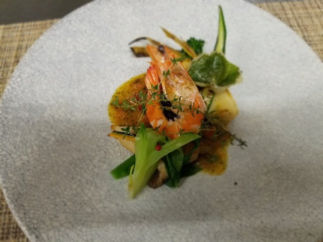 彩りも味わいも楽しめる、素材を生かしたお料理