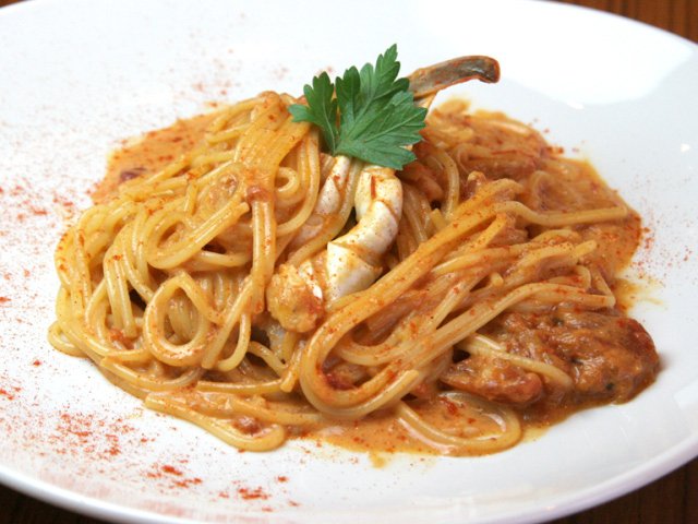 一番人気！渡り蟹のトマトクリームパスタ