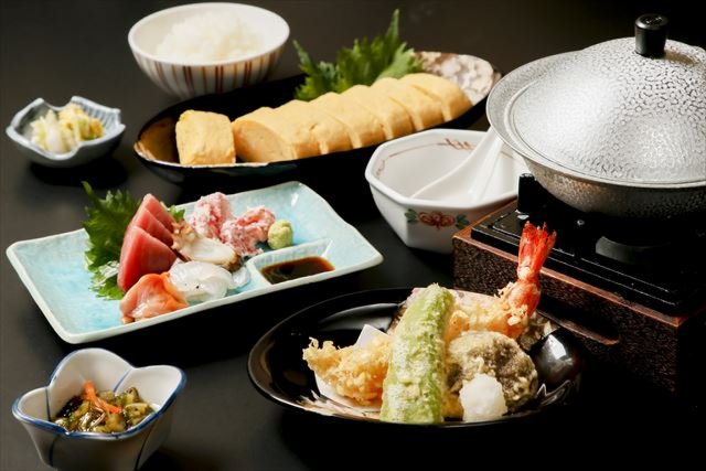 地元の食材を中心にした滋味深い料理。