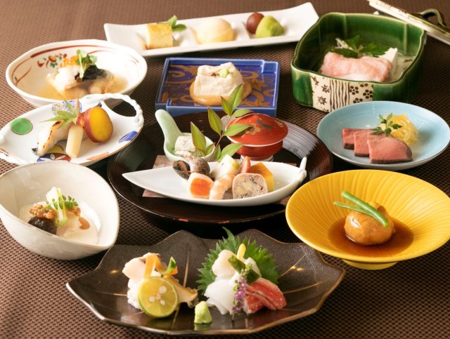 懐石料理は完全予約制。