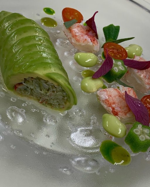 料理も地元の物や有機野菜を使用した岐阜ならではのフレンチ。