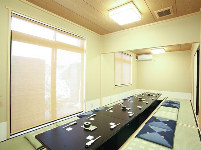 大小さまざまな個室をご用意。