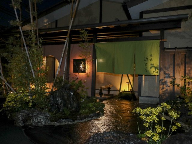 店主の趣向を凝らした料理と心からのもてなしで、大切な接待を演出。
