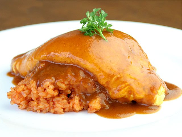 季節限定のオムライスにも注目。