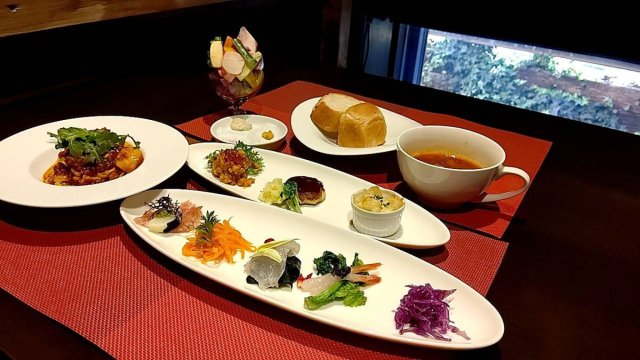 ランチなどのコースでも冷製パスタがいただける。