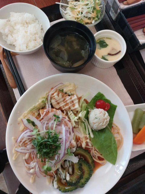 ランチは定番から週替わりまで多彩なラインナップ。期間限定ランチも見逃せない。