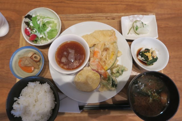 ブルースカフェ、おとなりすうぷ、ジビエ肉販売のレポート写真2（みずほのトヤマ）