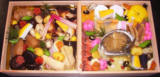 旬の美味と職人の技を重箱いっぱいに。新年を彩るおせち。