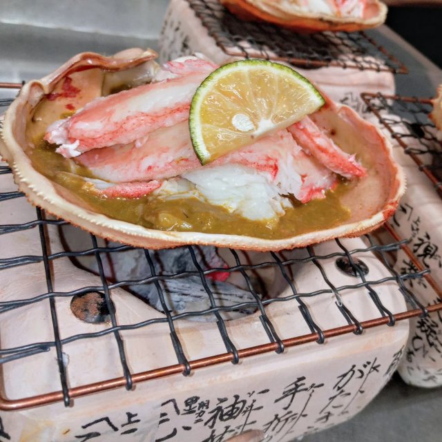 冬の味覚を存分に。特別な日の食卓を華やかにする蟹料理。