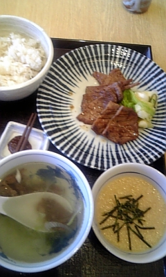 仙台名物 牛たん伊之助のレポート写真1（コロン）