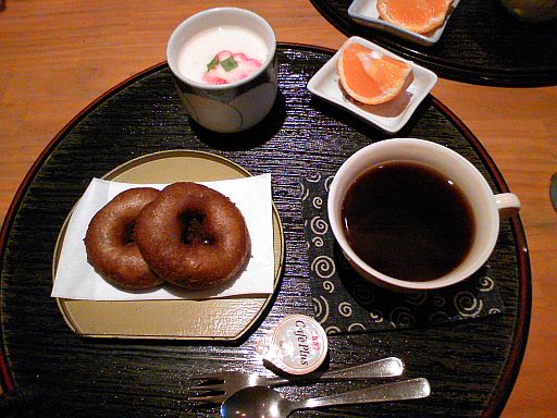 ずっともーにんぐのレポート写真1（タチコマ）