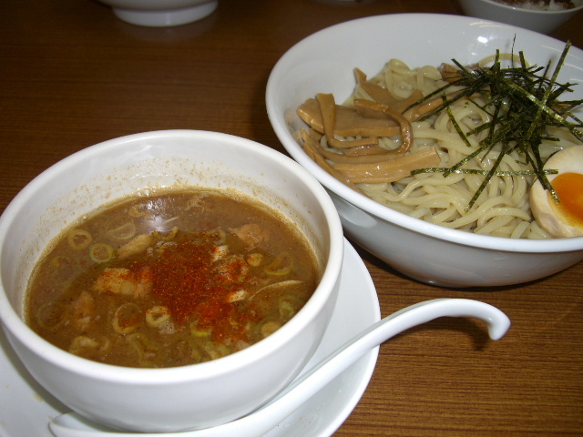 自家製麺 よなや のレポート写真1（むくとさく）
