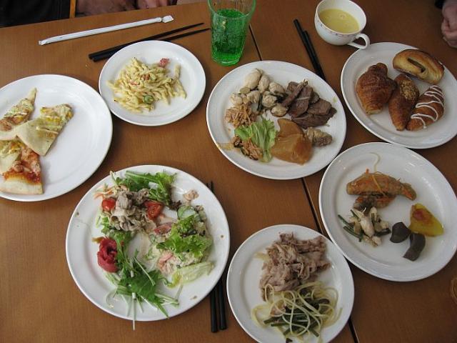 RESTAURANT croissant tableのレポート写真1（タチコマ）