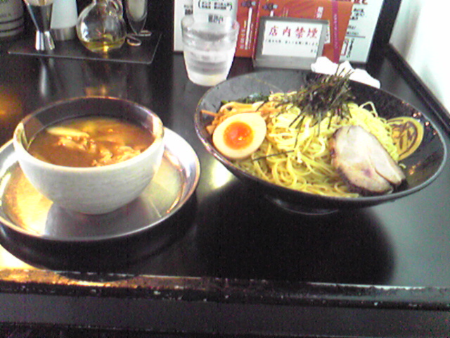 麺坊 ひかりのレポート写真1（ヨシ）
