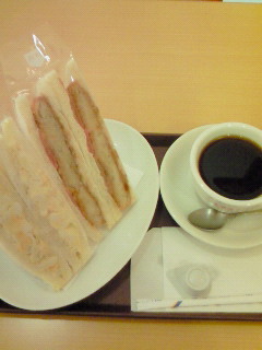 BAKARY&CAFE LONDON関マーゴ店 のレポート写真1（るん）