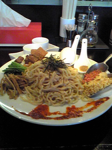 麺坊 ひかりのレポート写真2（ヨシ）
