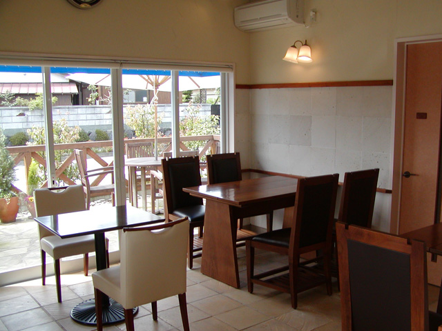 スールミニヨンのお店からの写真3