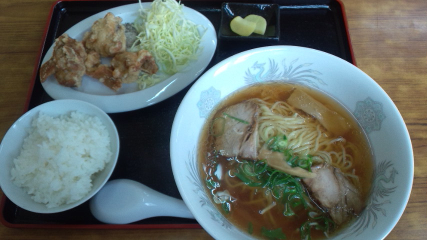 びっくり焼豚 ラーメン じんのレポート写真1（ぴかんち☆☆）