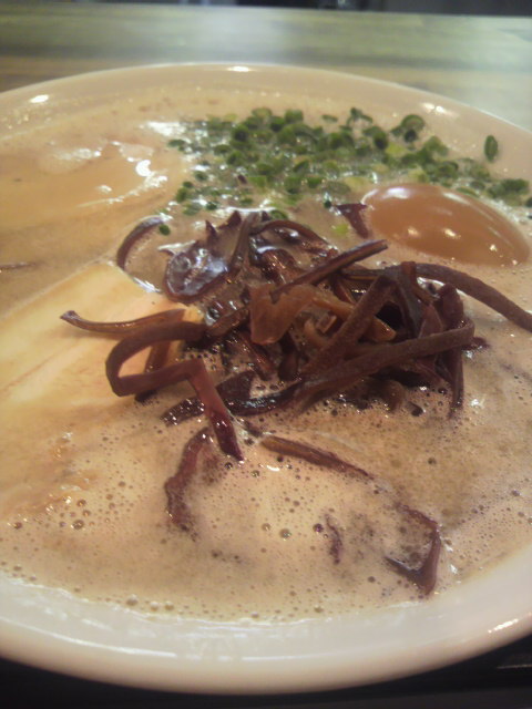 博多ラーメン まっしぐらのレポート写真1（ポニョ）