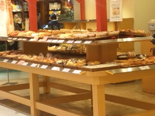 BAKARY&CAFE LONDON関マーゴ店 のレポート写真2（める）