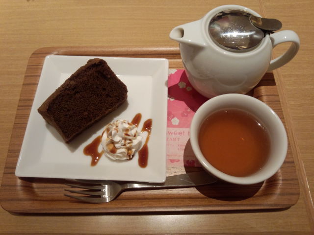 nana's green tea イオンモール各務原店のレポート写真1（ヴァンピール）
