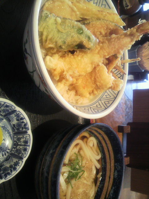 吉田屋天婦羅食堂のレポート写真1（ポニョ）