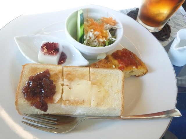 ラピスラズリカフェのレポート写真1（める）