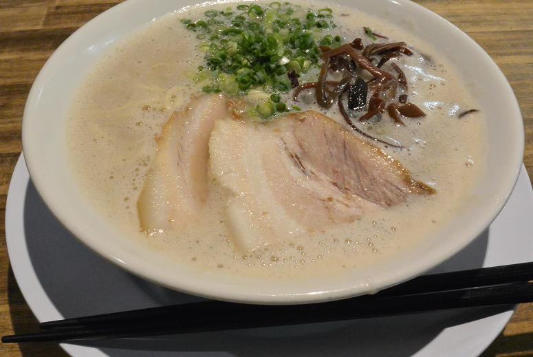 博多ラーメン まっしぐらのレポート写真2（レッツなシニア）