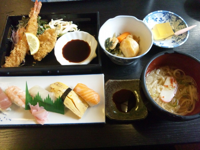 寿司と和食 ちとせのレポート写真1（める）