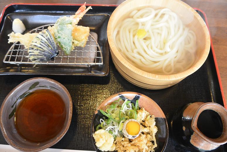 手打ちうどん 丼物 角浅のレポート写真3（レッツなシニア）